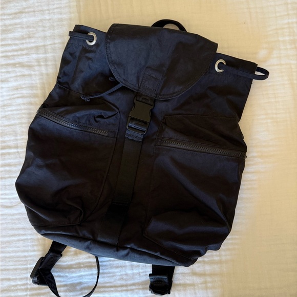 BAGGU Sport Drawstring Backpack in Black
